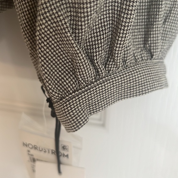 NWT Treasure & Bond Long Sleeve Blouse - Picture 7 of 13